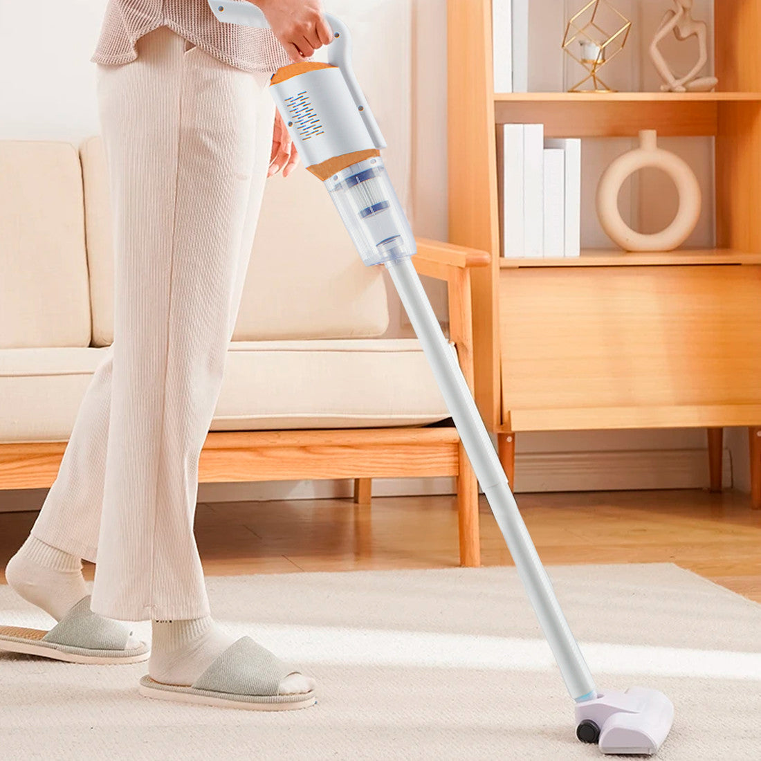 Electric cordless portable vacuum cleaner