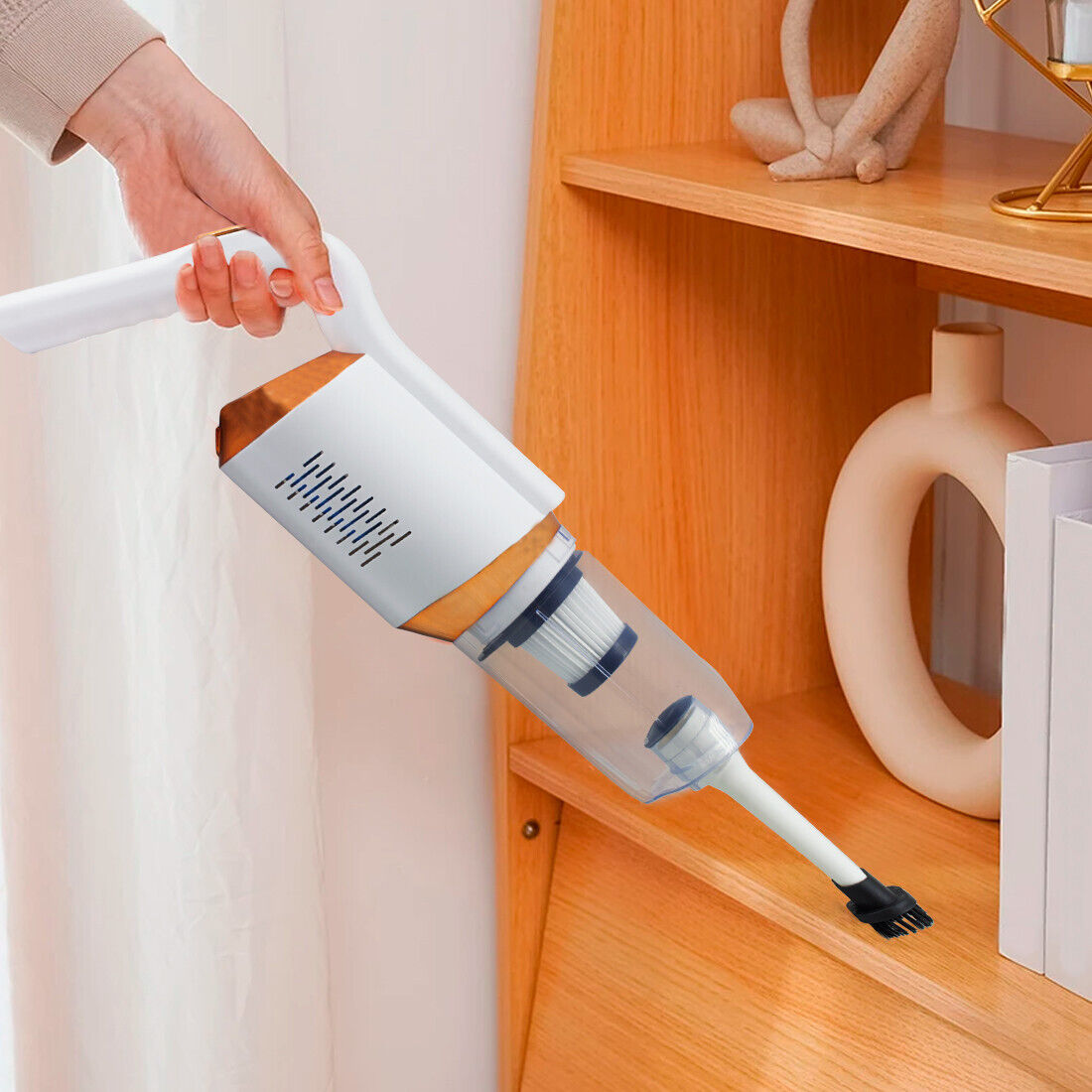 Electric cordless portable vacuum cleaner